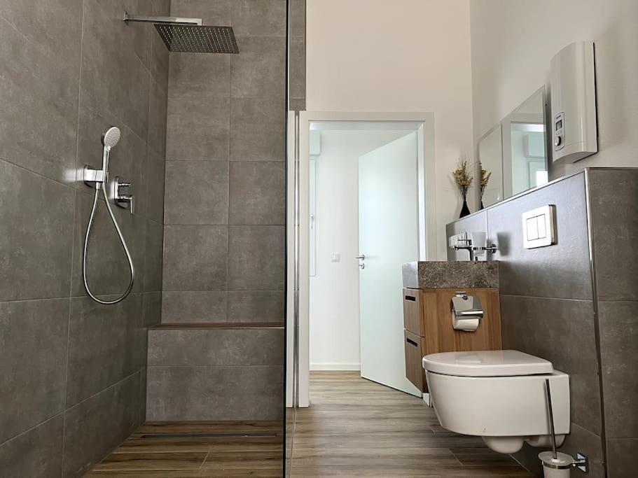 Moderne, Stilvolle Ferienwohnung In Eich Eich  Buitenkant foto